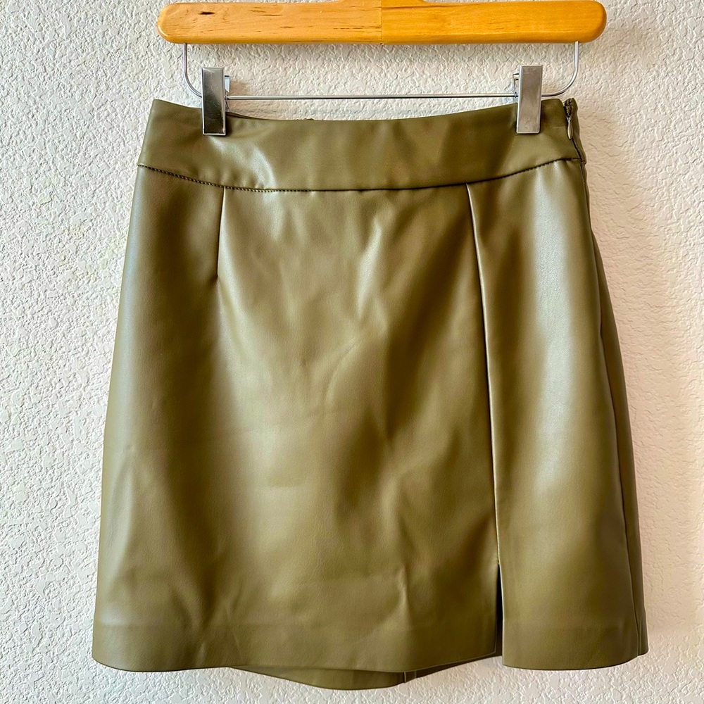 The Drop Olive Green Vegan Leather Mini Skirt Wome size XS